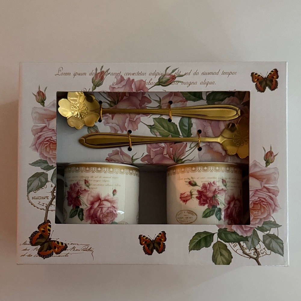 Elegant nwt Floral Cup and Spoon Stirrers Set with Gold Details